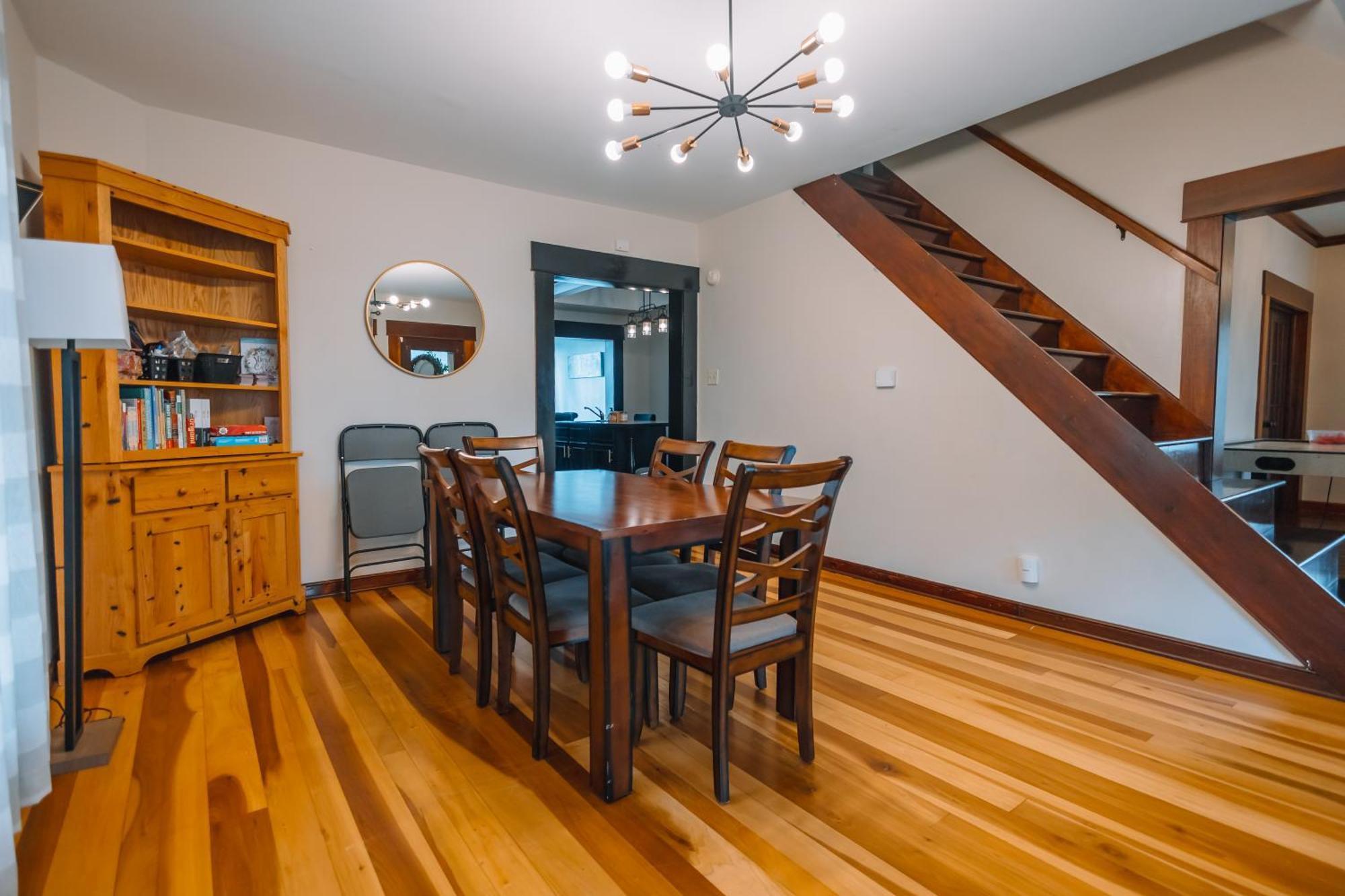 Villa Downtown Escape Great For Large Families & Groups Sugarcreek Exterior foto
